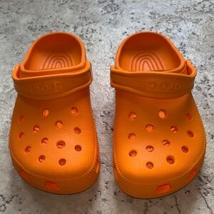 CROCS Kids Clogs - Vibrant Orange size J3